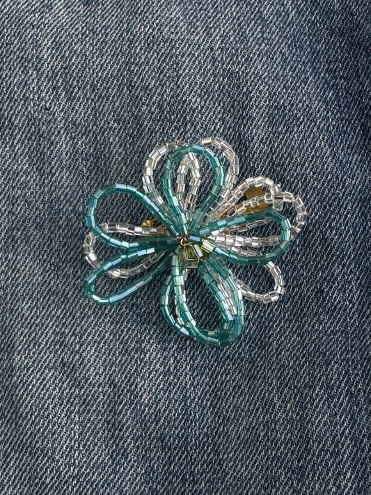 Miyuki Çiçek Broş